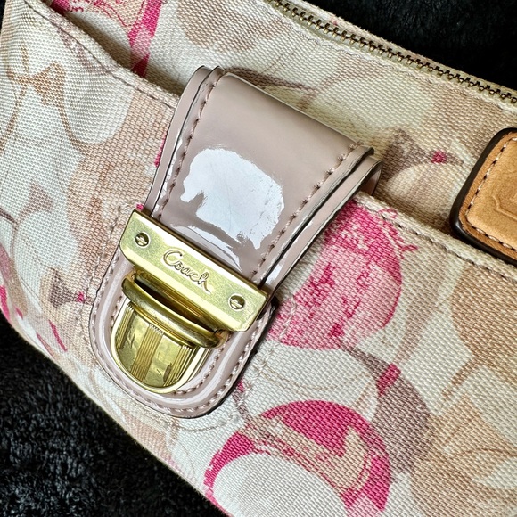😱 Authentic Coach Crossbody Bag - Picture 4 of 9